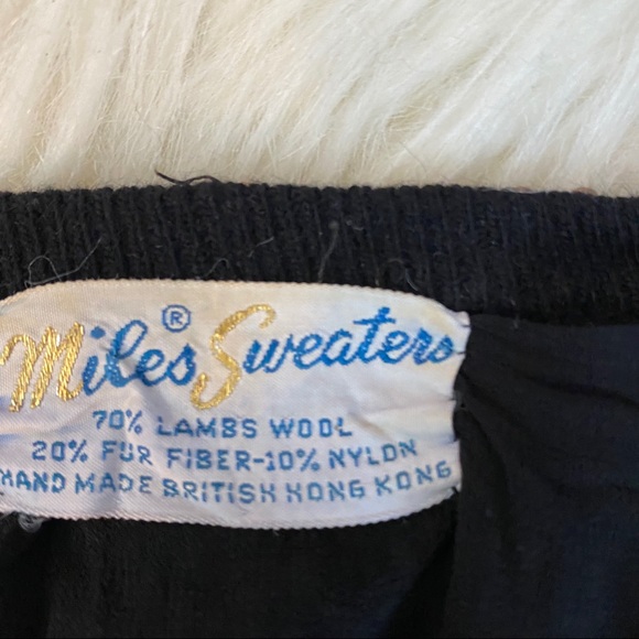 Vintage lamb wool cardigan - Picture 3 of 13